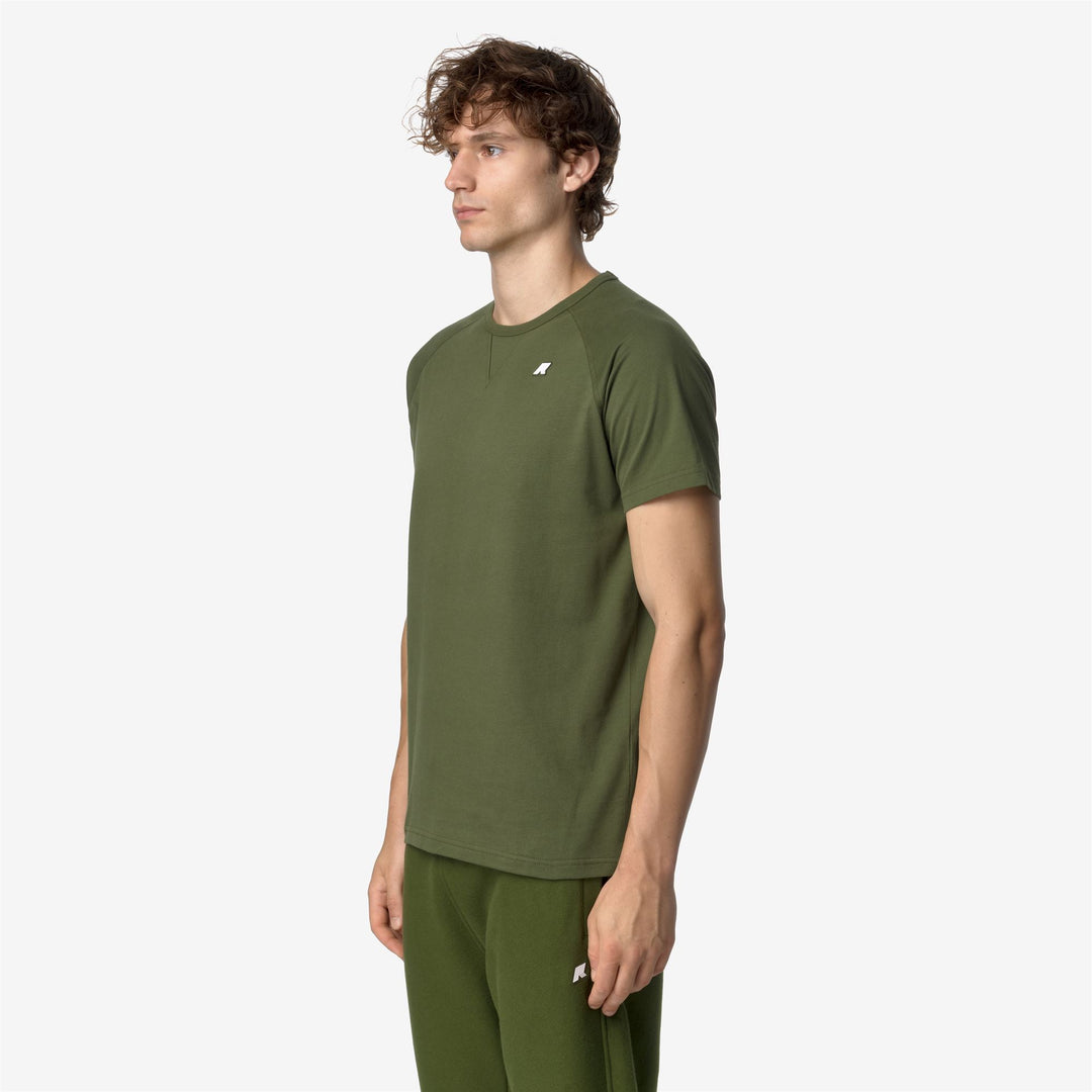 T-ShirtsTop Man EDWING JS PEACH T-Shirt GREEN CYPRESS Detail (jpg Rgb)			