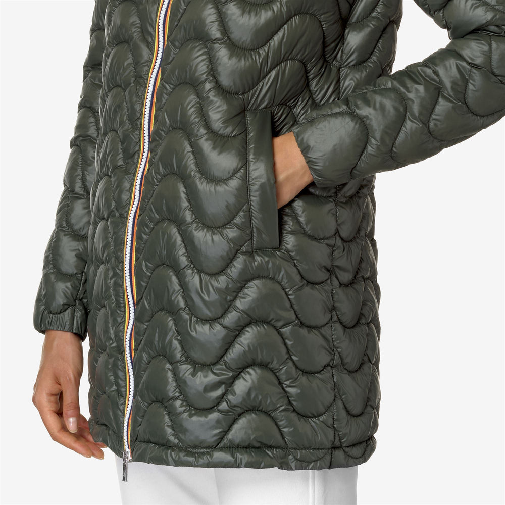 Jackets Woman SOPHIE QUILTED WARM Mid GREEN BLACKISH Detail Double				