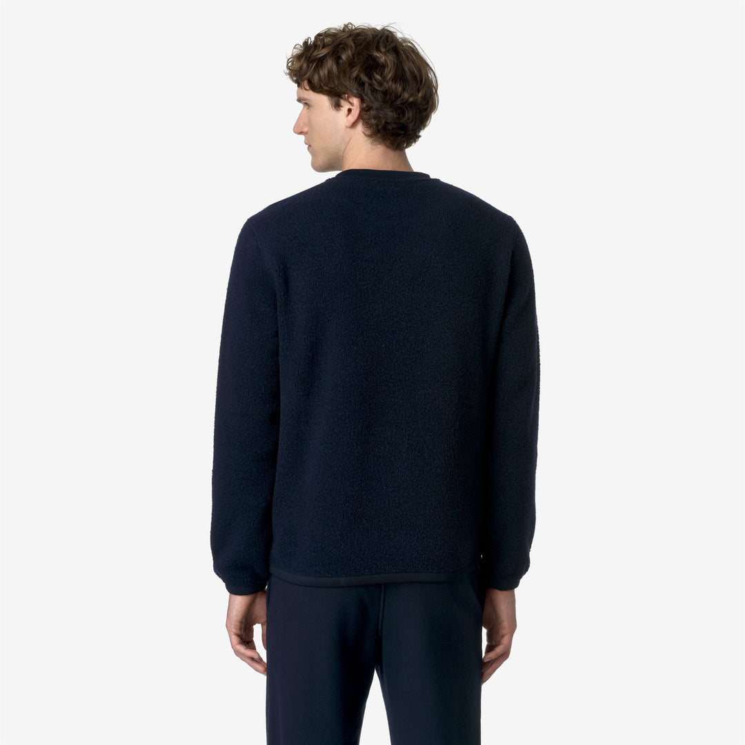 Fleece Man EROUND WOOL FLEECE Pull Over BLUE DEPTH Dressed Front Double		