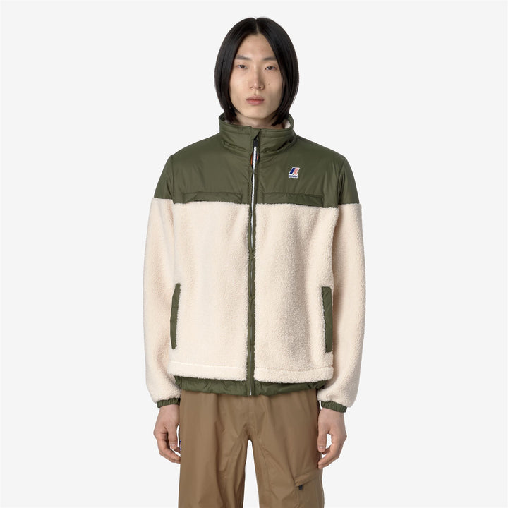 Fleece Unisex LE VRAI 3.0 JILDE ORSETTO Jacket ECRU-GREEN CYPRESS Dressed Back (jpg Rgb)		