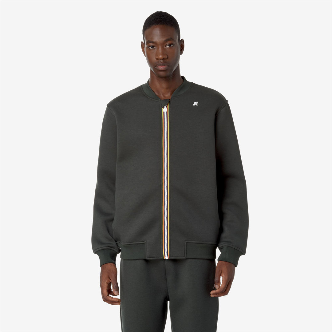 Fleece Man ABEL SPACER Jacket GREEN BLACKISH Dressed Back (jpg Rgb)		