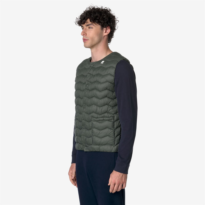 Jackets Man VALTY QUILTED WARM Vest GREEN BLACKISH Detail (jpg Rgb)			