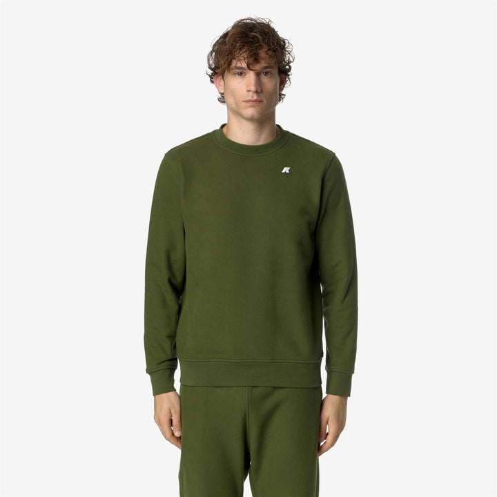 Fleece Man BAPTISTE HEAVY FLEECE Jumper GREEN CYPRESS Dressed Back (jpg Rgb)		