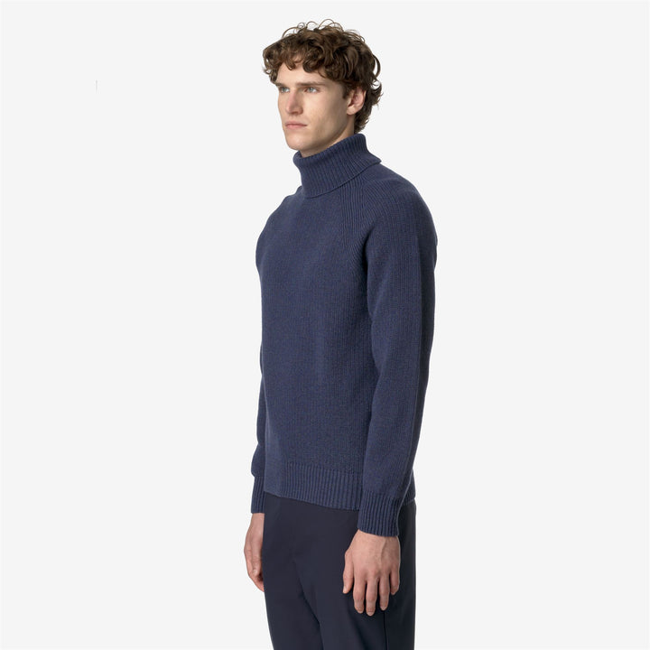 KNITWEAR Man VIRGIL MERINO Pull Over BLUE SEA Detail (jpg Rgb)			