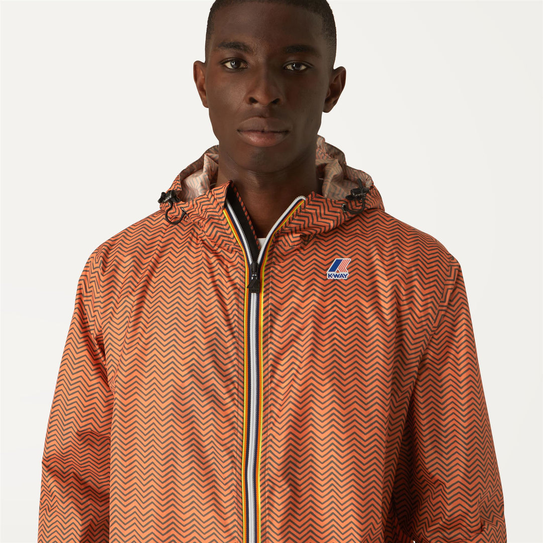 Jackets Unisex LE VRAI 3.0 CLAUDE GRAPHIC Mid TWILL ORANGE Detail Double				