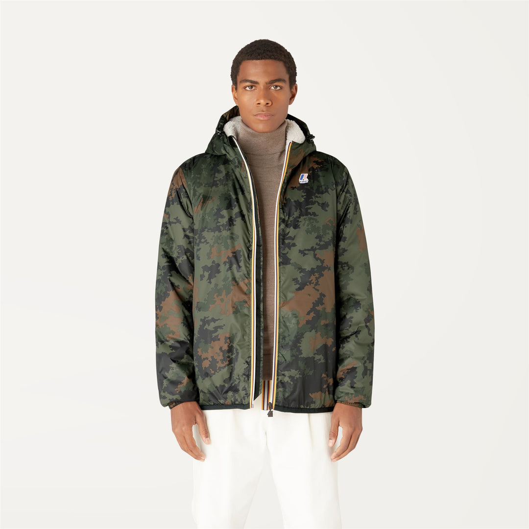 Jackets Man LE VRAI 3.0 CLAUDE ORS GRAP Mid DARK CAMOUFLAGE Dressed Back (jpg Rgb)		