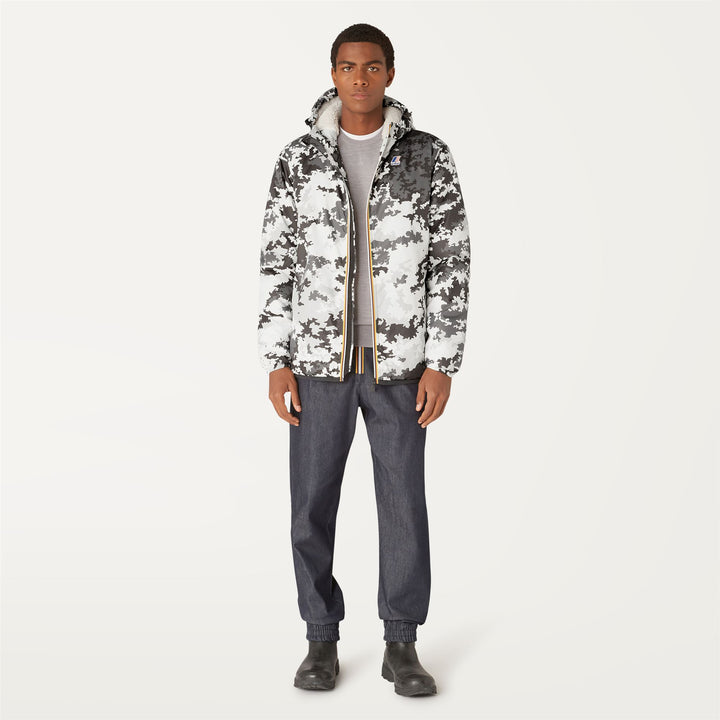 Jackets Man LE VRAI 3.0 CLAUDE ORS GRAP Mid SNOW CAMOUFLAGE Dressed Back (jpg Rgb)		