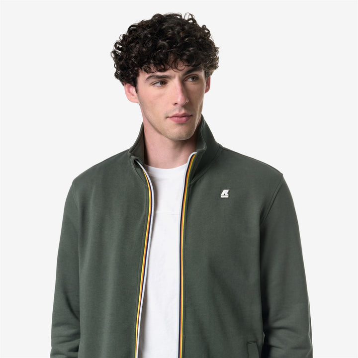 Fleece Man FINN Jacket GREEN BLACKISH Detail Double				