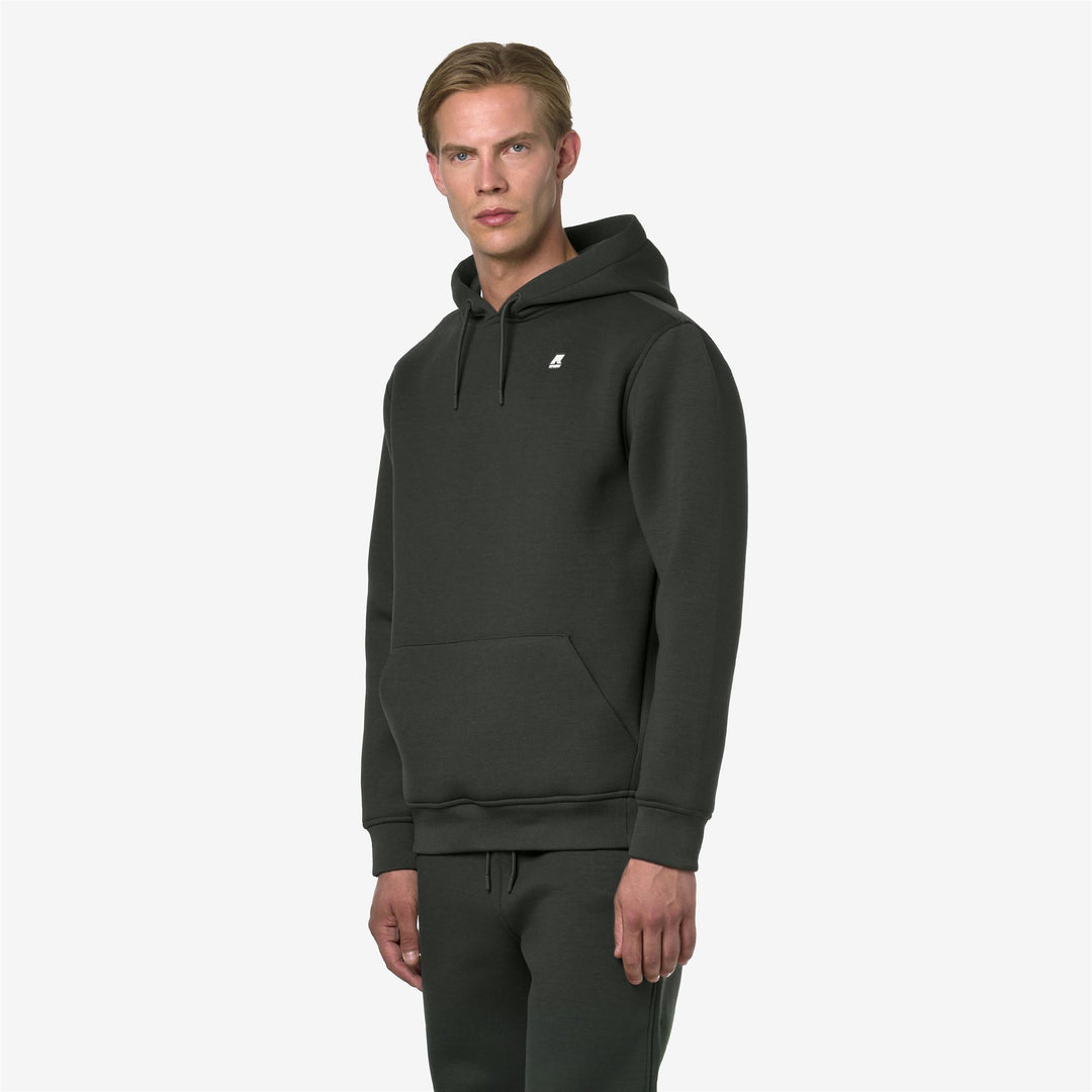 Fleece Man BERNIE SPACER Pull  Over GREEN BLACKISH Detail (jpg Rgb)			